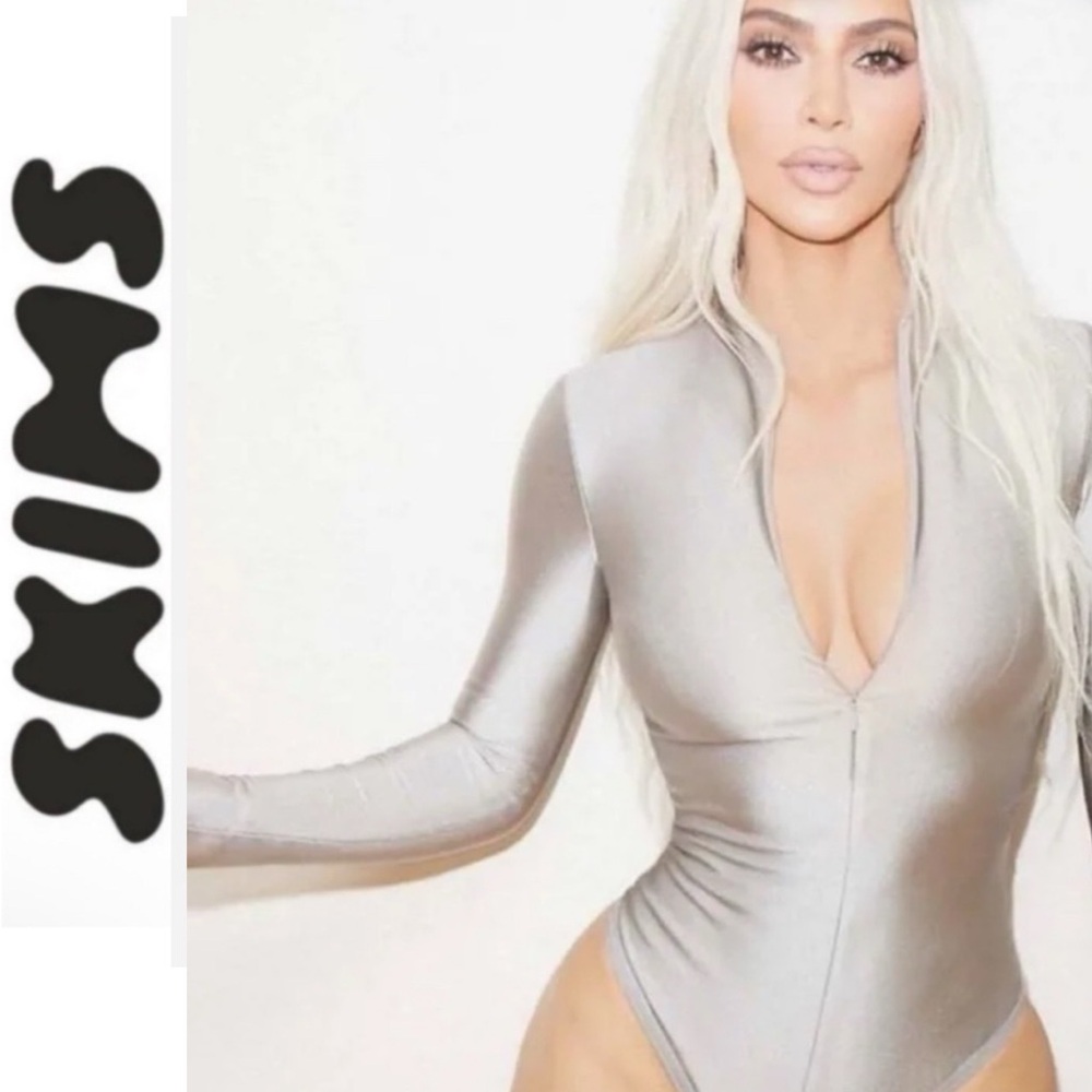 SKIMS 🩶 Silver Metallic Long-Sleeve Deep V Bodysuit